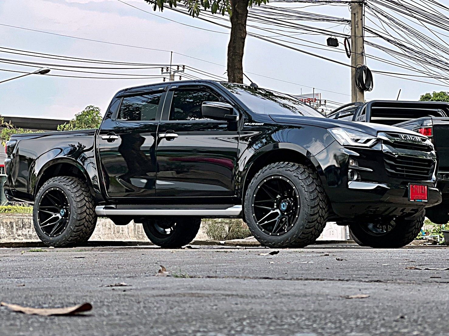 D-MAX 1.9 จัดทรงเมกา อย่างเทพ ที่ STEP9