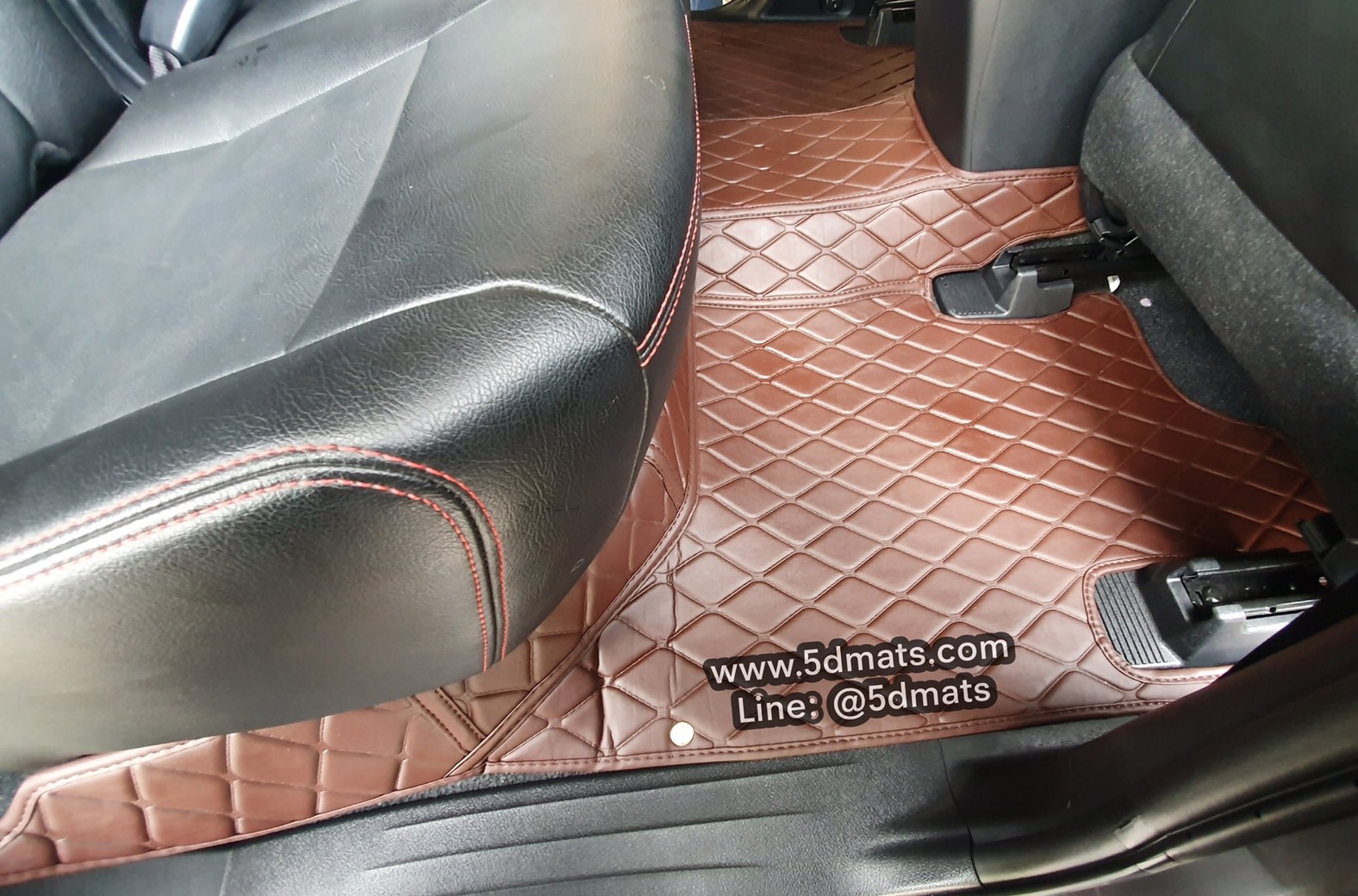 พรมปูพื้นรถยนต์5D REVO 4ประตู 13มิล ลายRICH สีกาแฟ 3ชิ้น