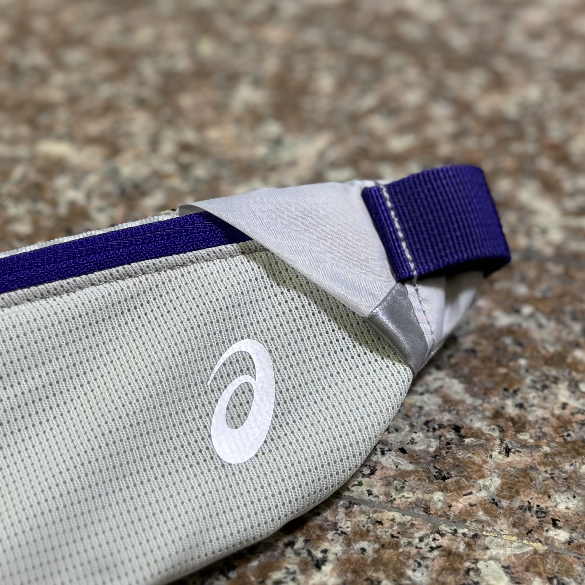 กระเป๋าวิ่ง ASICS Waist Pouch M ‘Grey/EggPlant’