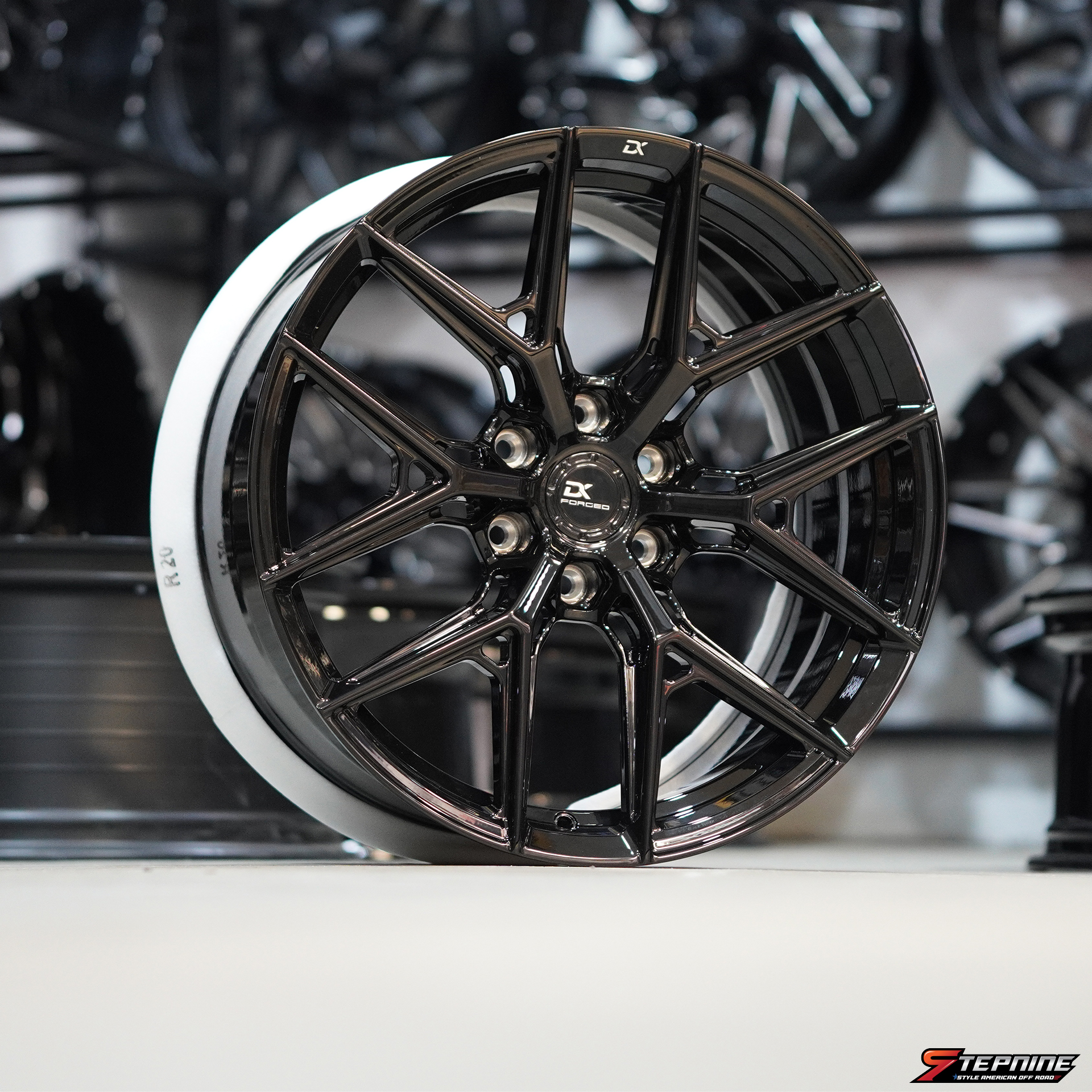 DK FORGED ล้อฟอร์จแบรนด์คนไทย ผลิตด้วยกรรมวิธีล้อฟอร์จ 100% สามารถสั่งตัดตามสเปกที่ต้องการ