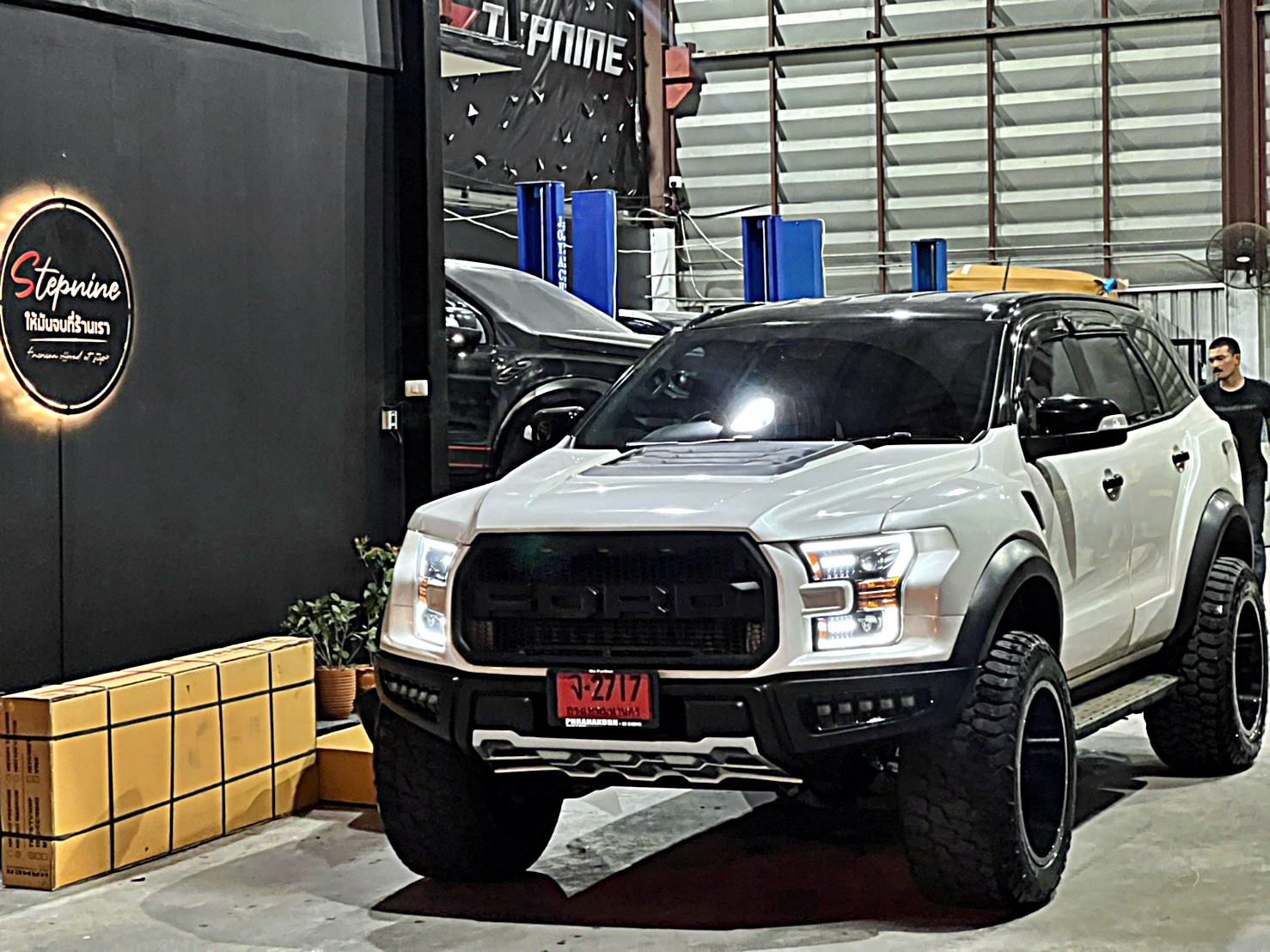 #FORD_EVEREST_ทรงเมกา ที่ STEP9