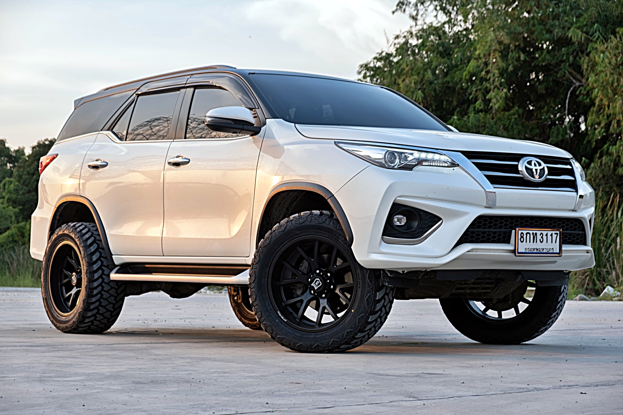 TOYOTA FORTUNER ทรงเมกาที่ STEP9