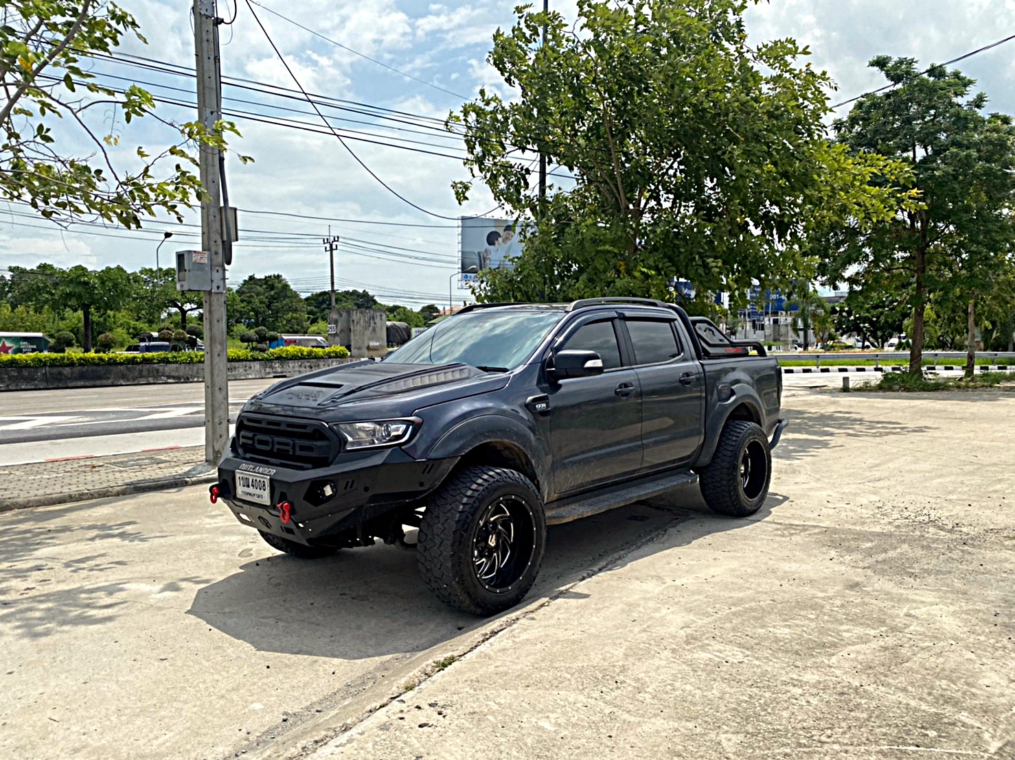 FORD จัดชุดใหม่ ทรงเมกาที่ STEP9