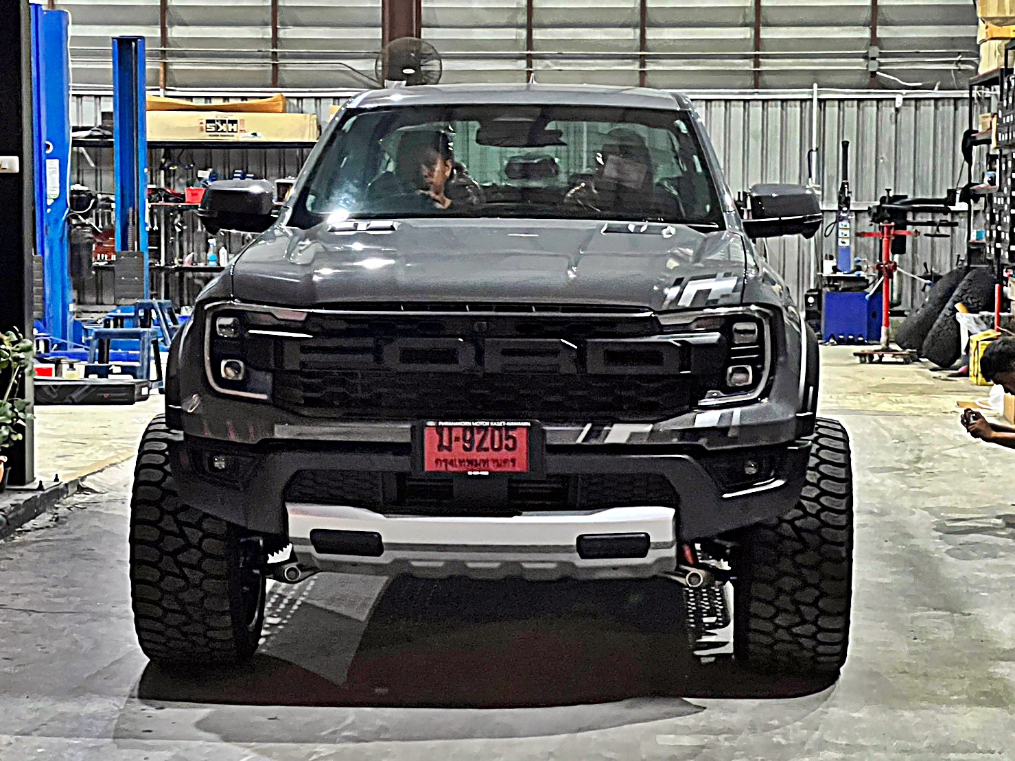 ส่งงาน RAPTOR V6 หล่อจบ ที่ Step9 ล้อแท้ HOSTILE H113