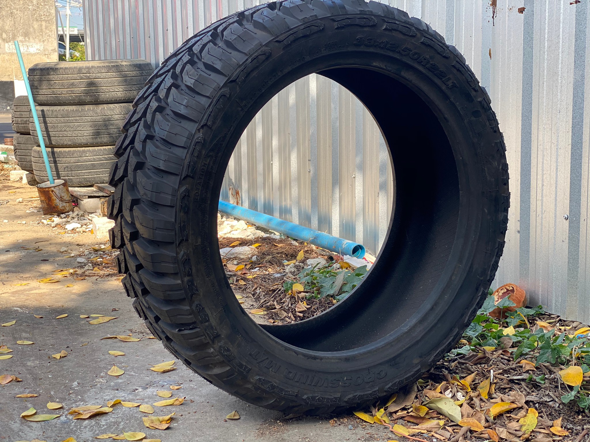 MAGNETIC 22x12 ET-44 CROSSWIND MT 33/12.5R22