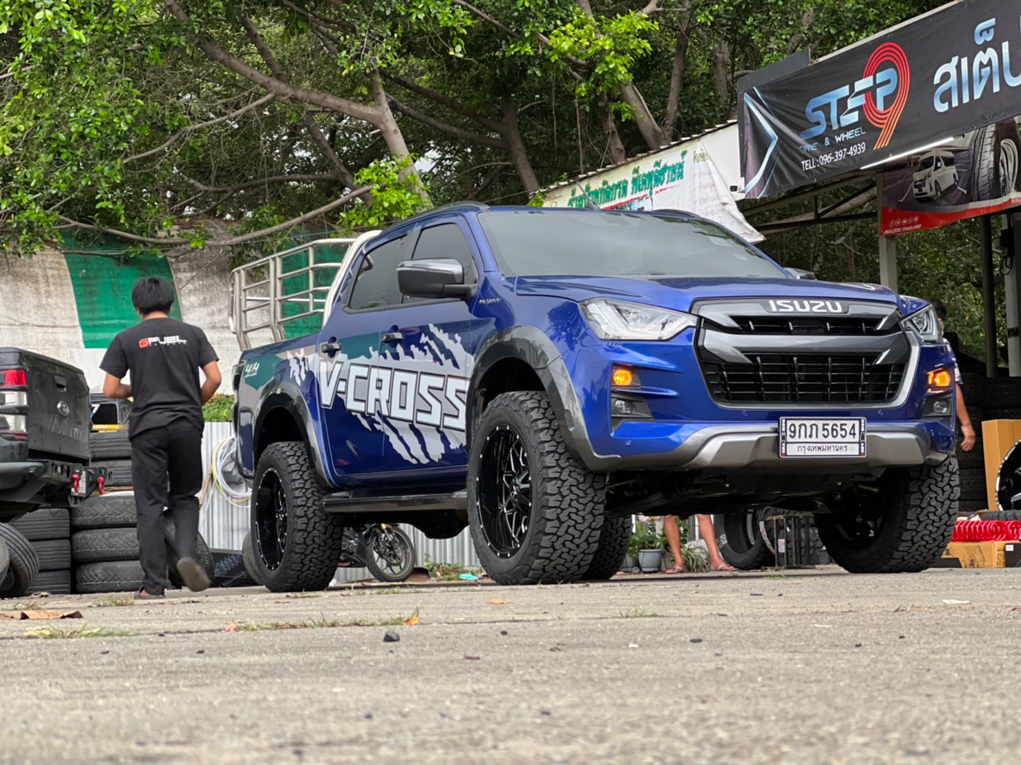 D-MAX ทรงเมกา ขอบ20