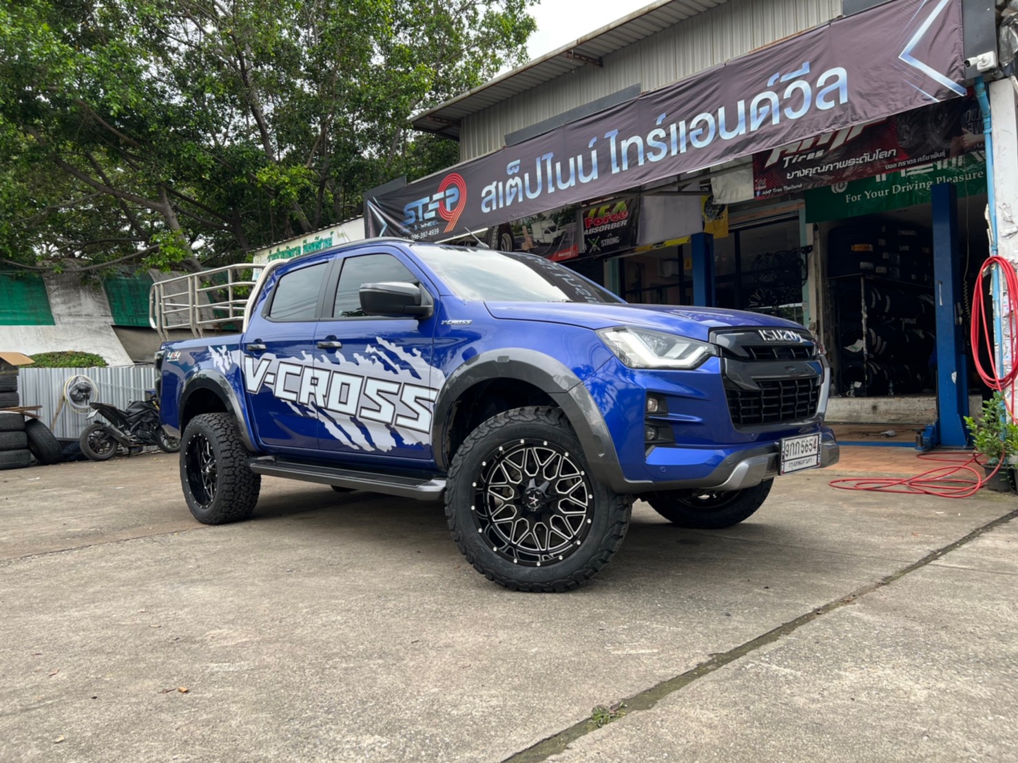 D-MAX ทรงเมกา ขอบ20