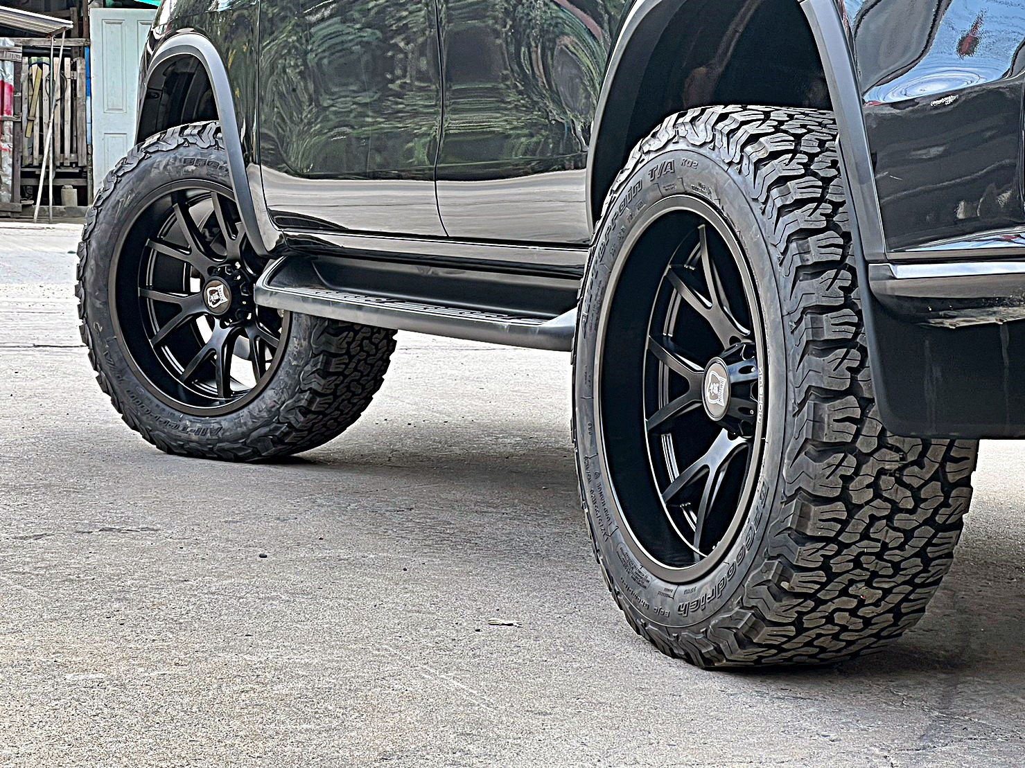 TOYOTA FORTUNER LEGENDER แต่งทรงเมกาที่ STEP9