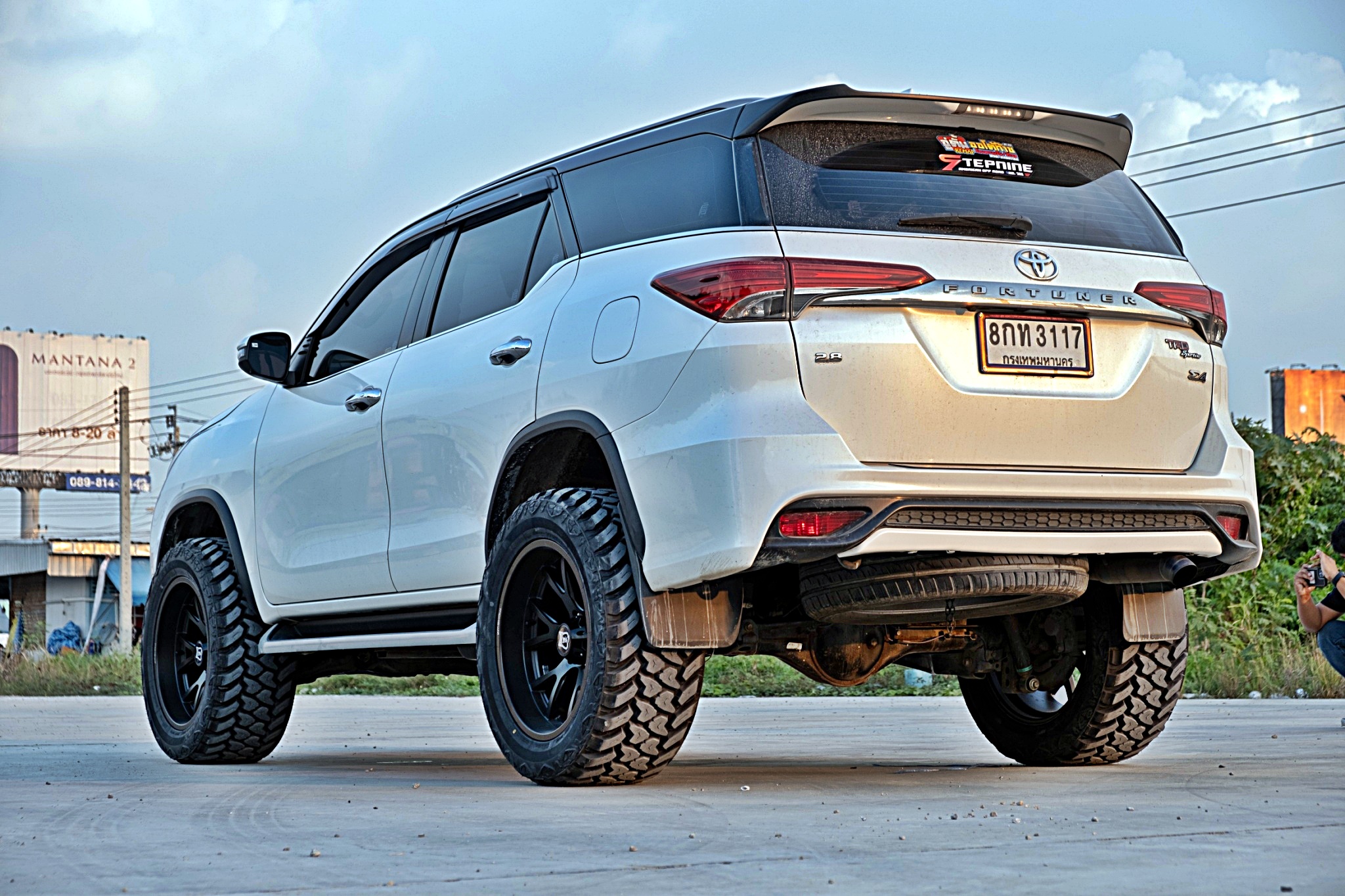 TOYOTA FORTUNER ทรงเมกาที่ STEP9