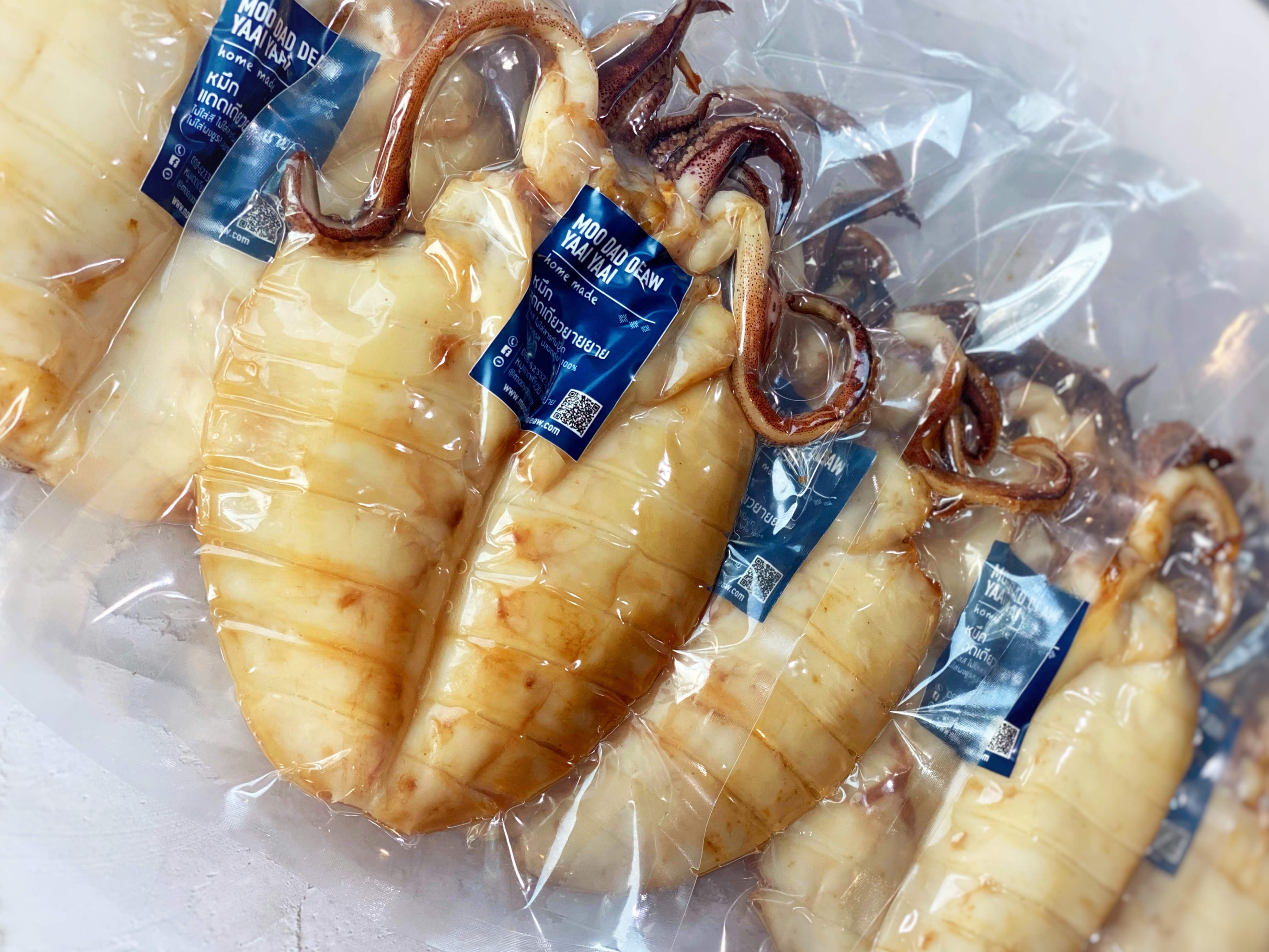 หมึกแดดเดียว สดปลอดสาร ทอดเสร็จ พร้อมส่ง ราคาถูก