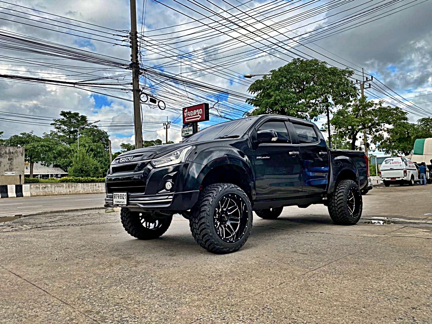 NISSAN_NAVARA_แปลงร่าง ทรงเมกา