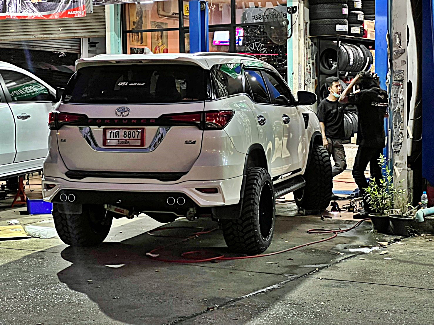 FORTUNER ทรงเมกา ล้อขอบ20 ที่ STEP9