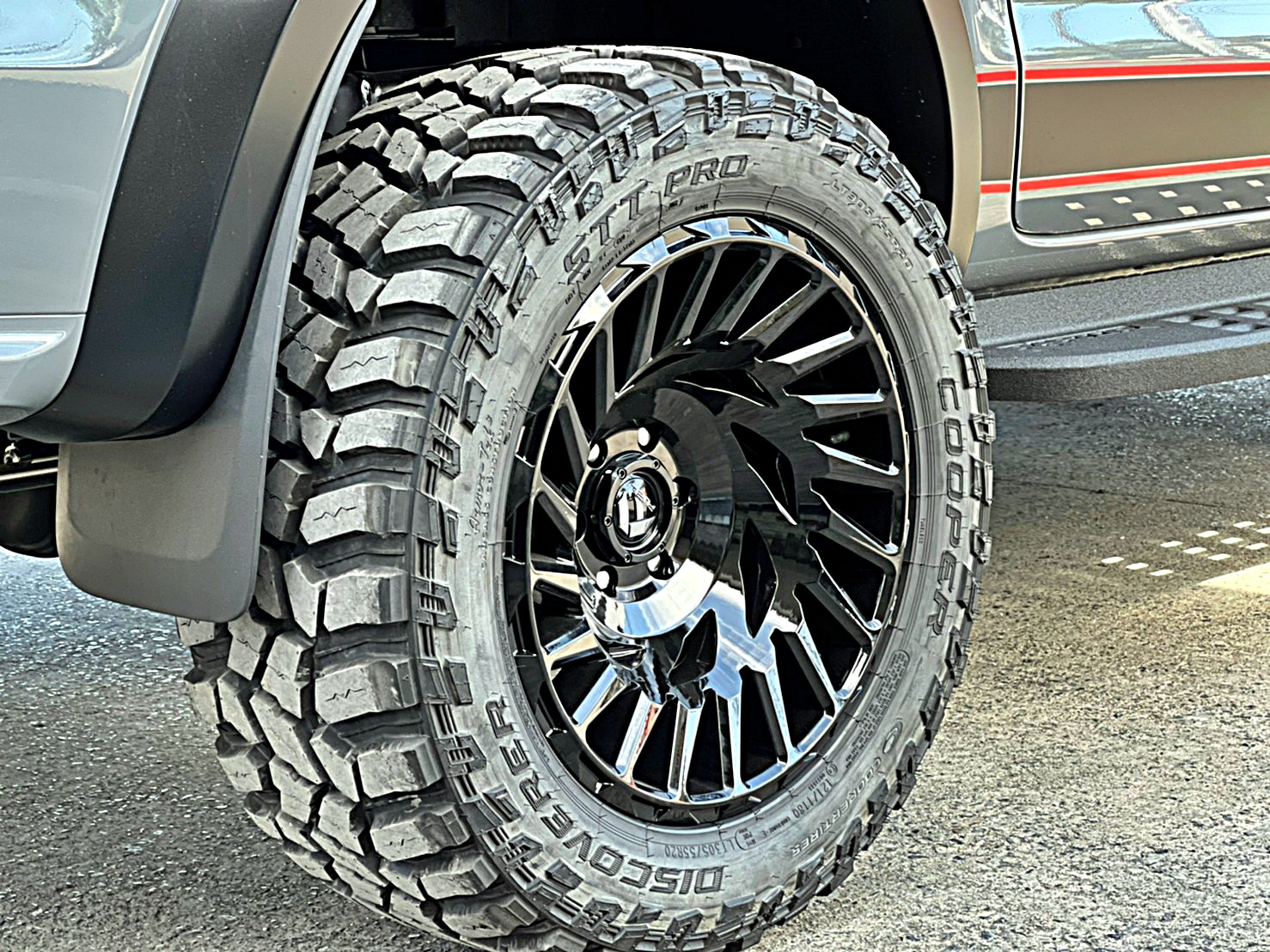 FORD RAPTOR ล้อ FUEL CYCLONE