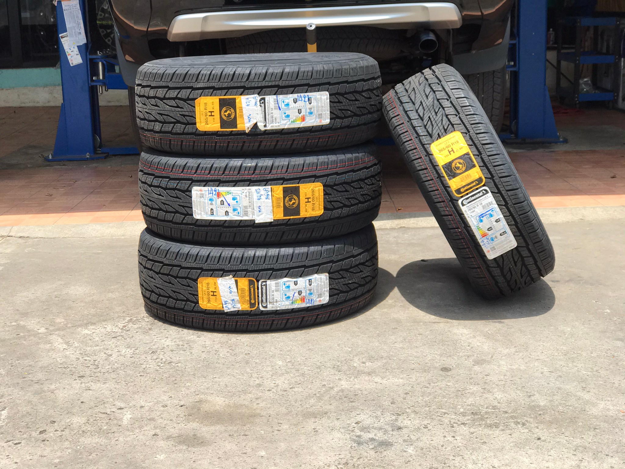 CONTINENTAL LX2 265/60-18 ราคาถูกที่ STEP9