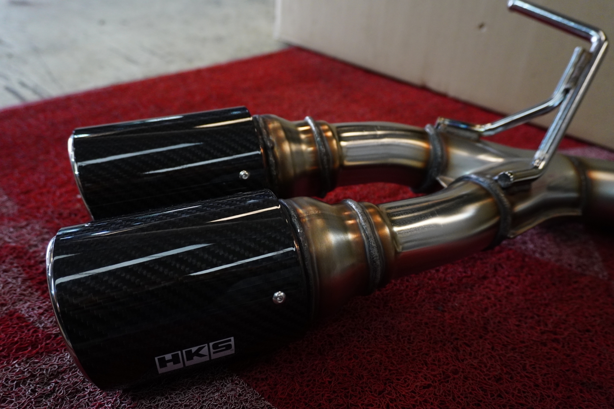 ท่อ HKS ZT010 ปลายคาร์บอน TOYOTA REVO