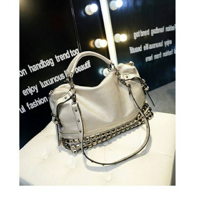 กระเป๋าแฟชั่น