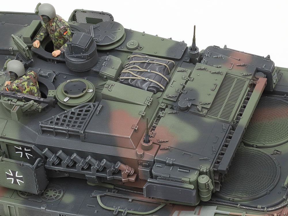 1/35 GERMAN MAIN BATTLE TANK LEOPARD 2 A7V