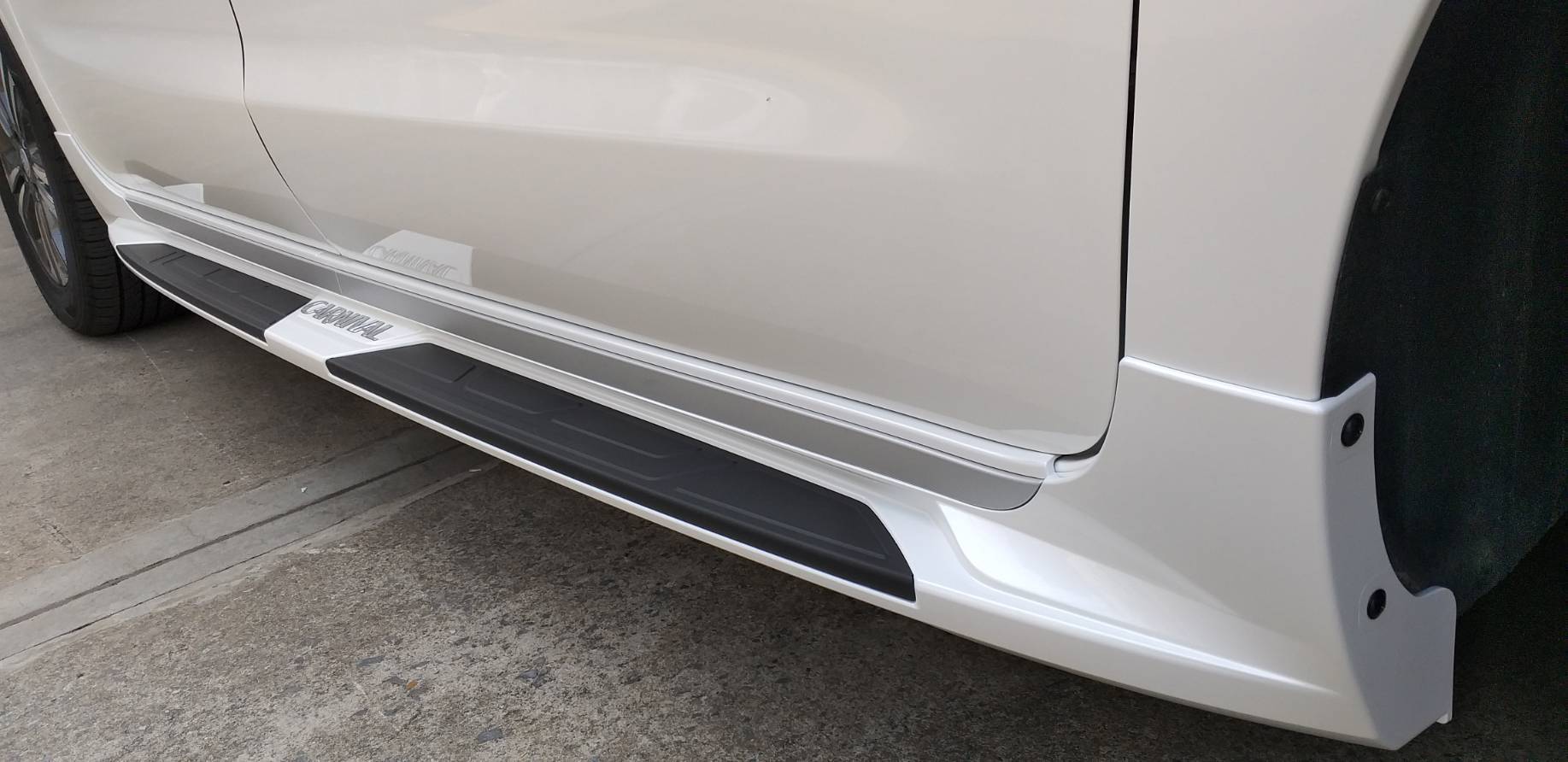 บันไดข้าง KIA Carnival "Gen3 งานเกาหลีแท้ (ทรงSport)