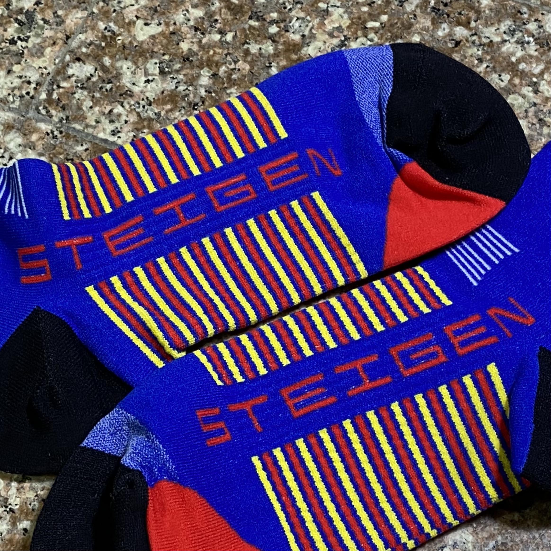 ถุงเท้าวิ่ง Steigen Performance 1/2 Running Socks ‘LIMITED’