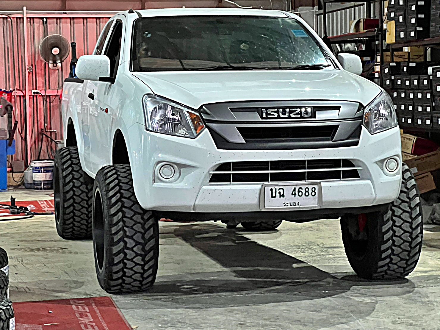 D-MAX ตัวเตี้ย ทำให้เป็นตัวสูง ทรงเมกา