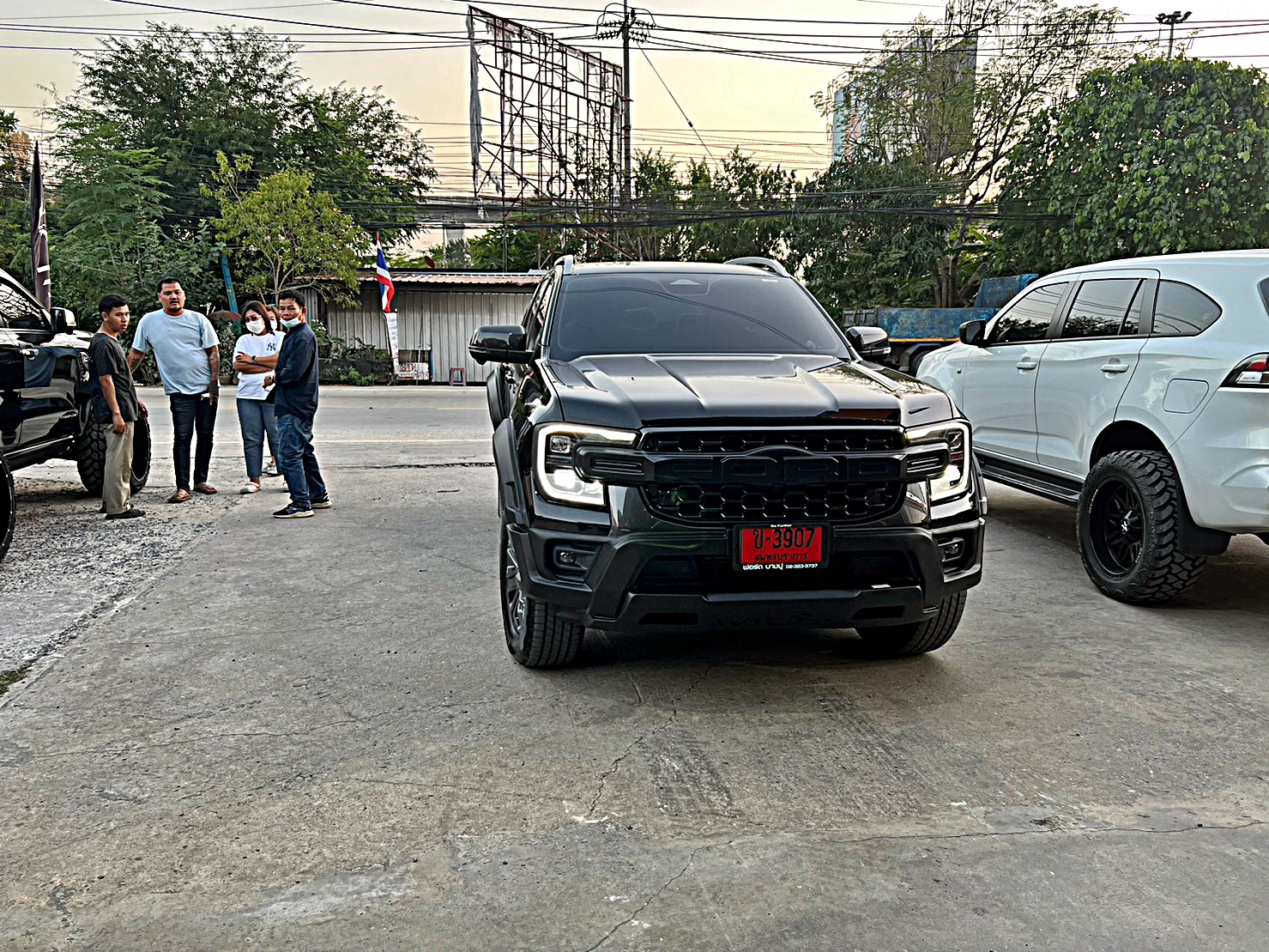 MU-X แต่งทรงเมกาที่ STEP9