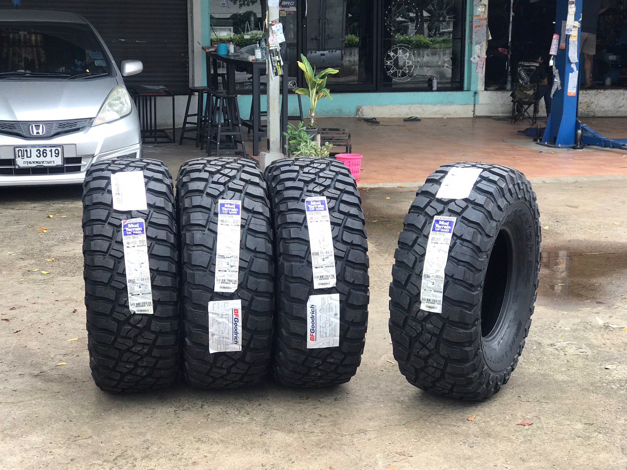 BF GOODRICH KM3 315/75-16 ราคาถูก ต้อง STEP9 เท่านั้น