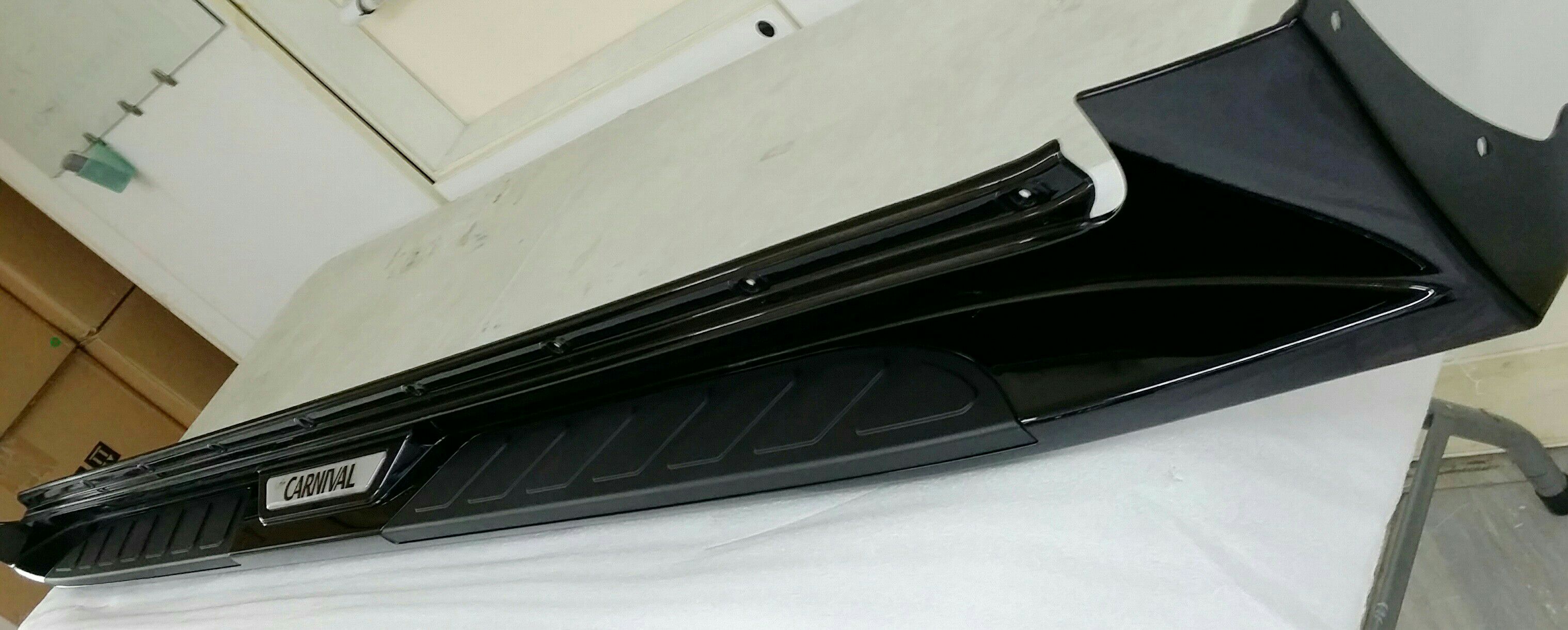 Side Step For New Grand Carnival 2015 ( C ) - บันไดข้างตรงรุ่น ของแท้จาก KIA เกาหลี แบบ C