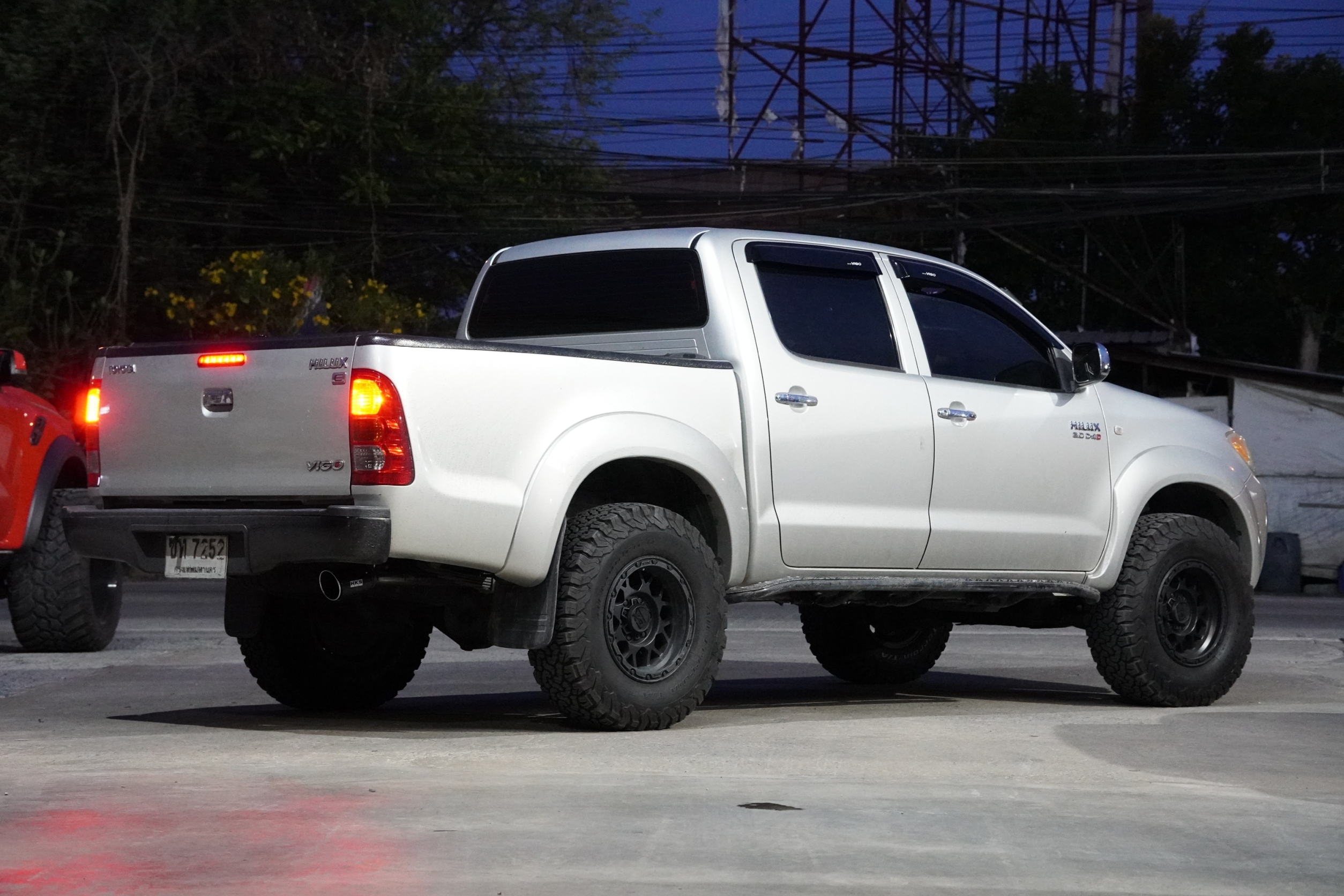 ท่อ HKS ใส่ VIGO ปลายคาร์บอน ของแท้ที่ STEP9