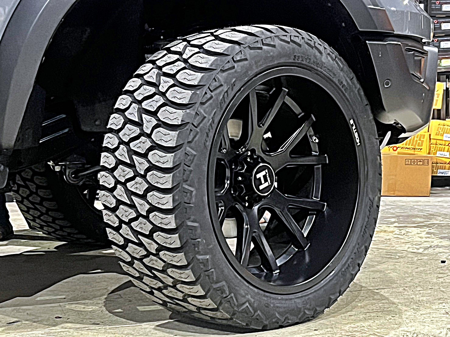 ส่งงาน RAPTOR V6 หล่อจบ ที่ Step9 ล้อแท้ HOSTILE H113