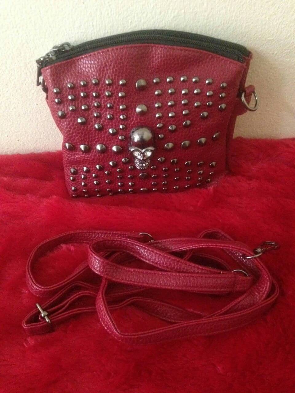 กระเป๋าแฟชั่นหัวกะโหลก