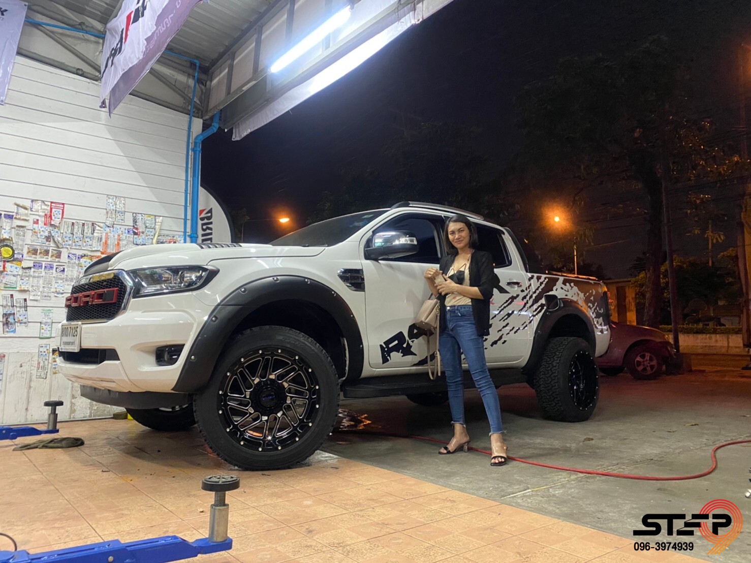 FORD RANGER ล้อขอบ20 OFFROAD MT ติดตั้งที่ STEP9
