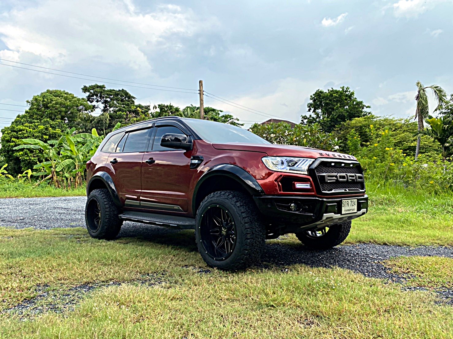 FORD EVEREST จัดทรงเมกาที่ STEP9