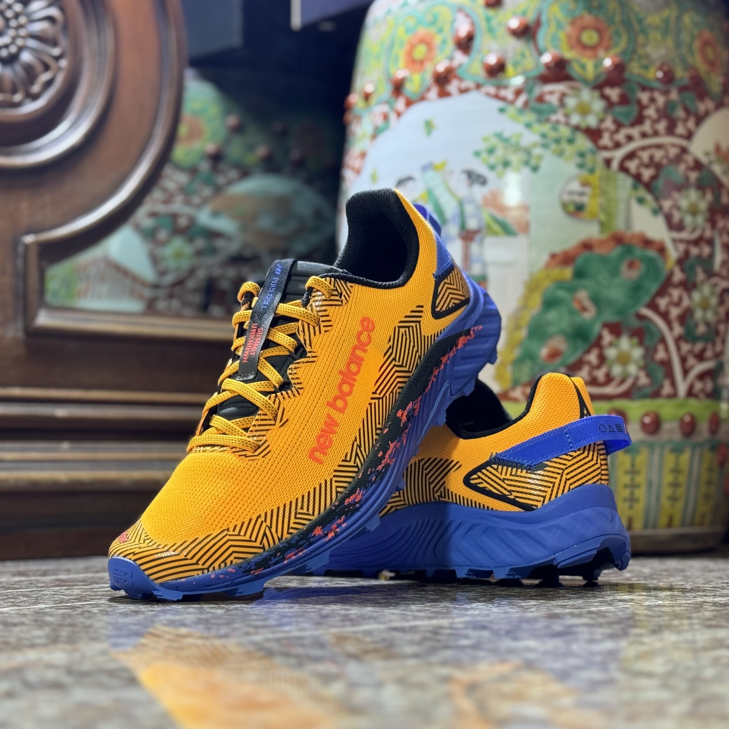 รองเท้าวิ่งเทรล New Balance FuelCell Summit Unknown (M11US)