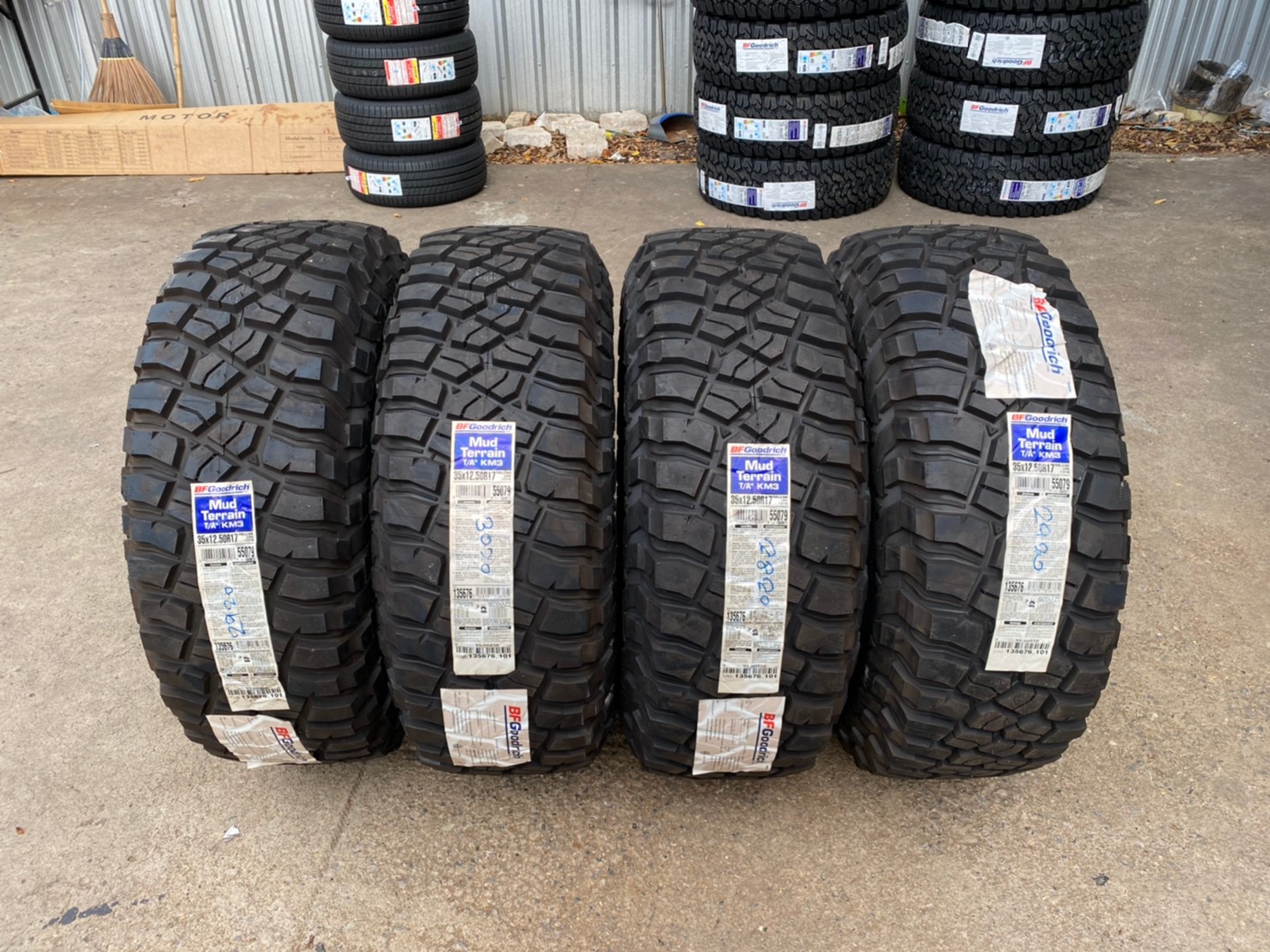 BF GOODRICH KM3 35X12.5R17 ราคาถูก ต้อง STEP9 เท่านั้น