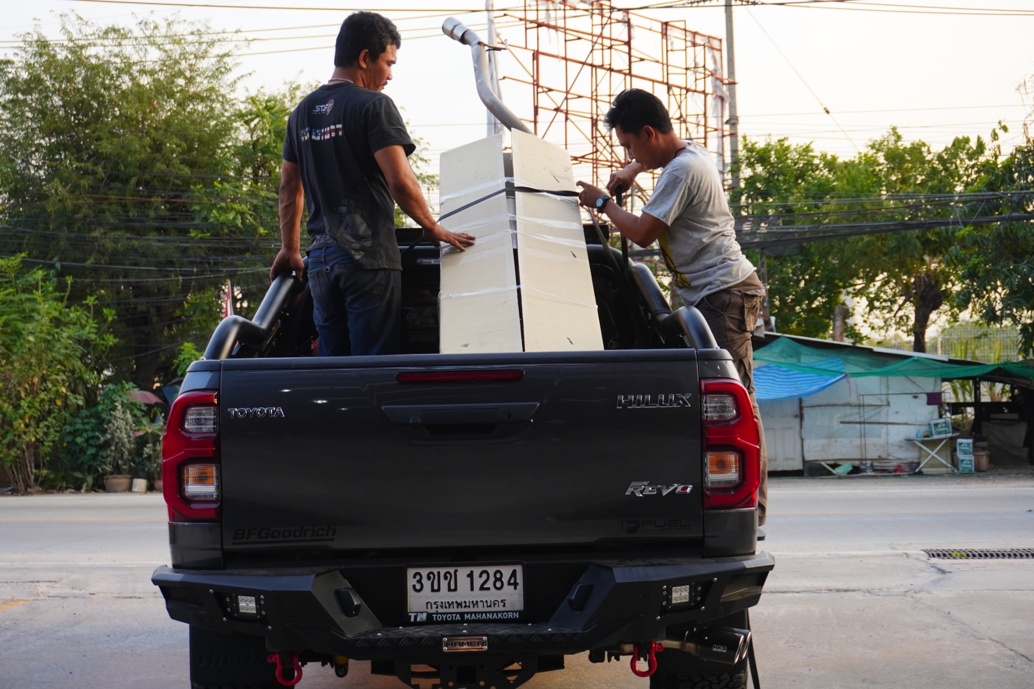 ท่อ HKS จากญี่ปุ่น Side muffler Twin Crb 𝙃𝙆𝙎 𝙇𝙀𝙂𝘼𝙈𝘼𝙓 TOYOTA REVO