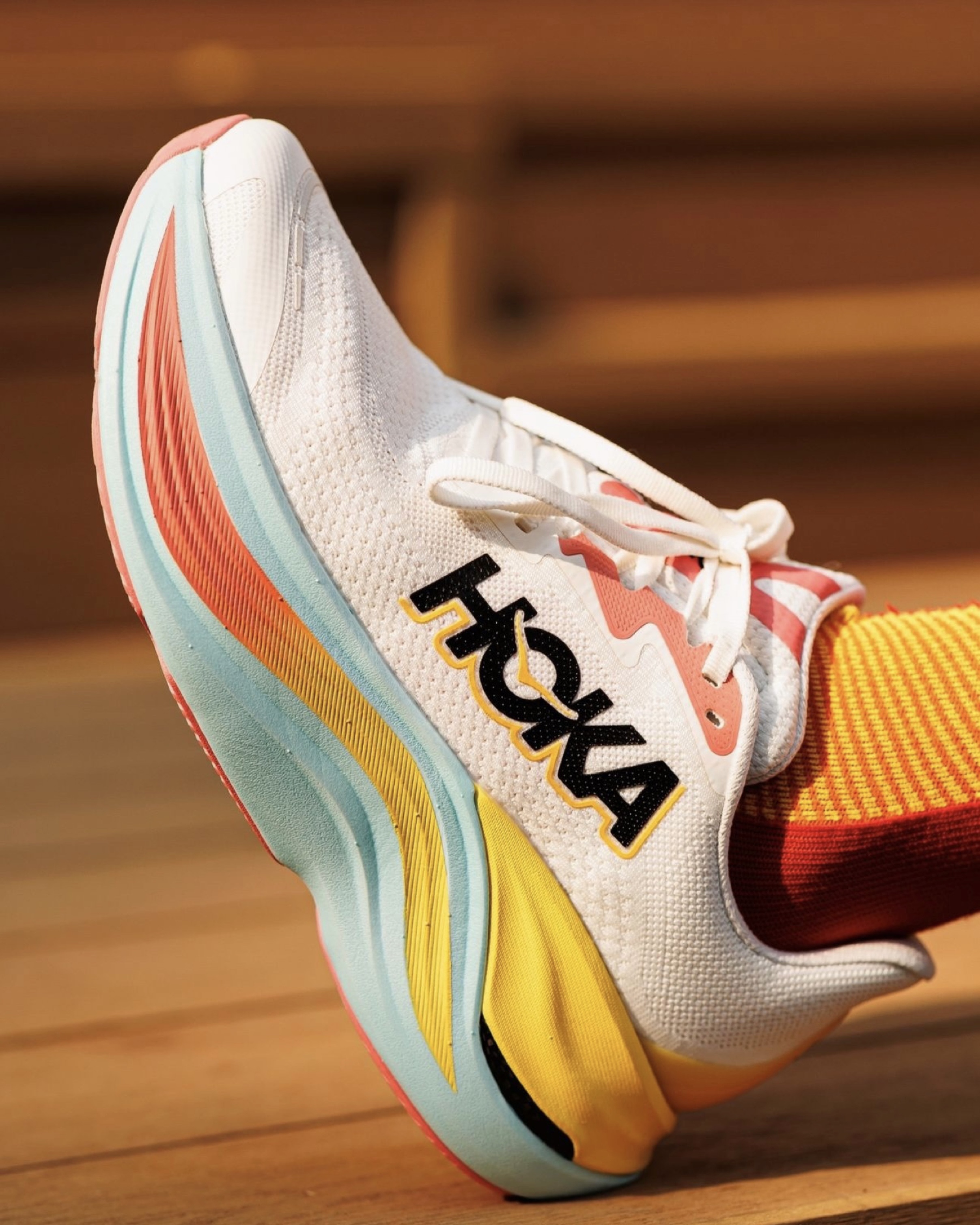 รองเท้าวิ่ง HOKA Skyward X Women #มือ2 (W8.5US)
