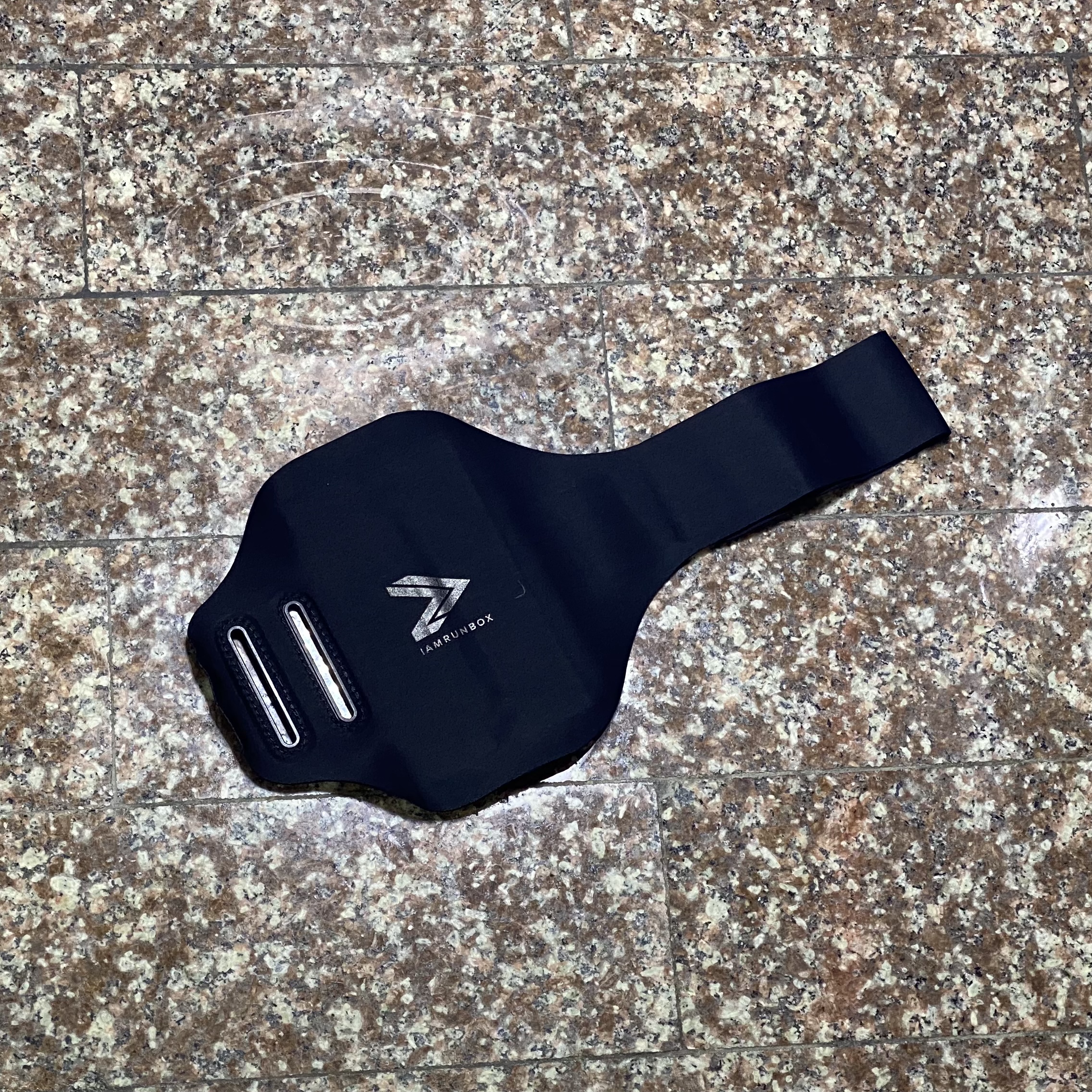 กระเป๋าวิ่ง Iamrunbox MINI ‘BLACK’