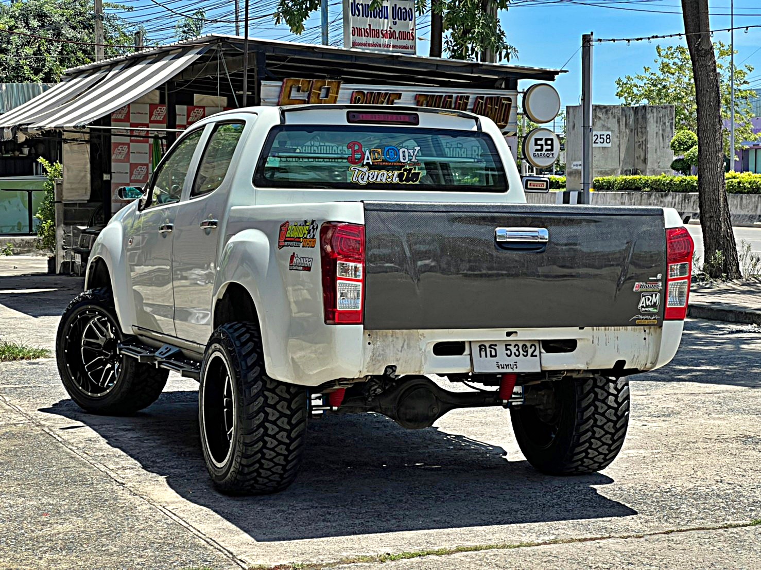 D-MAX_จองคิวมาจากจันทบุรี คันนี้ตัวเตี้ยโหลดเตี้ย จัดทรงเมกาที่ STEP9