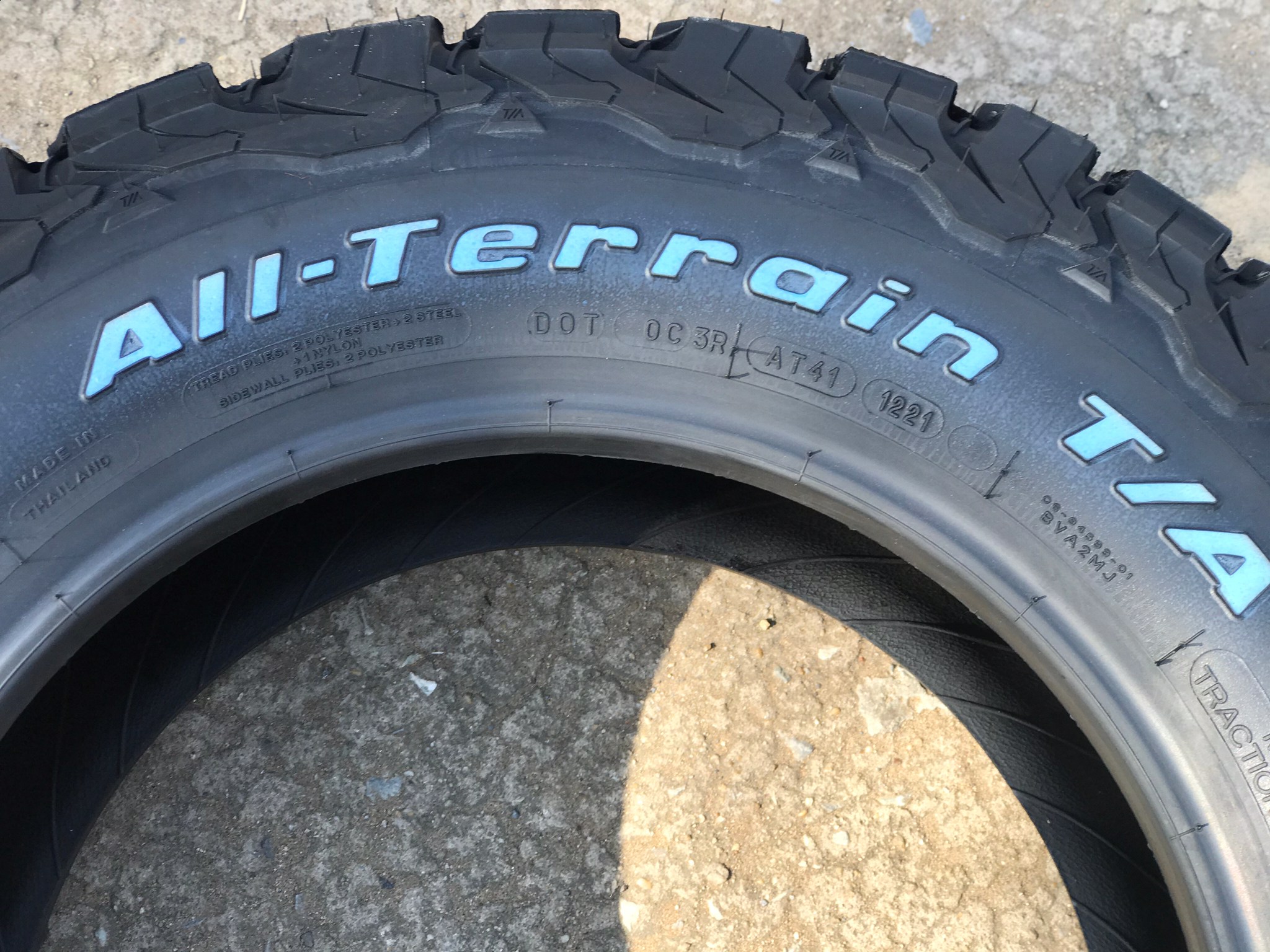 BF GOODRICH KO2 215/70-16 ถูกสุดที่ STEP9