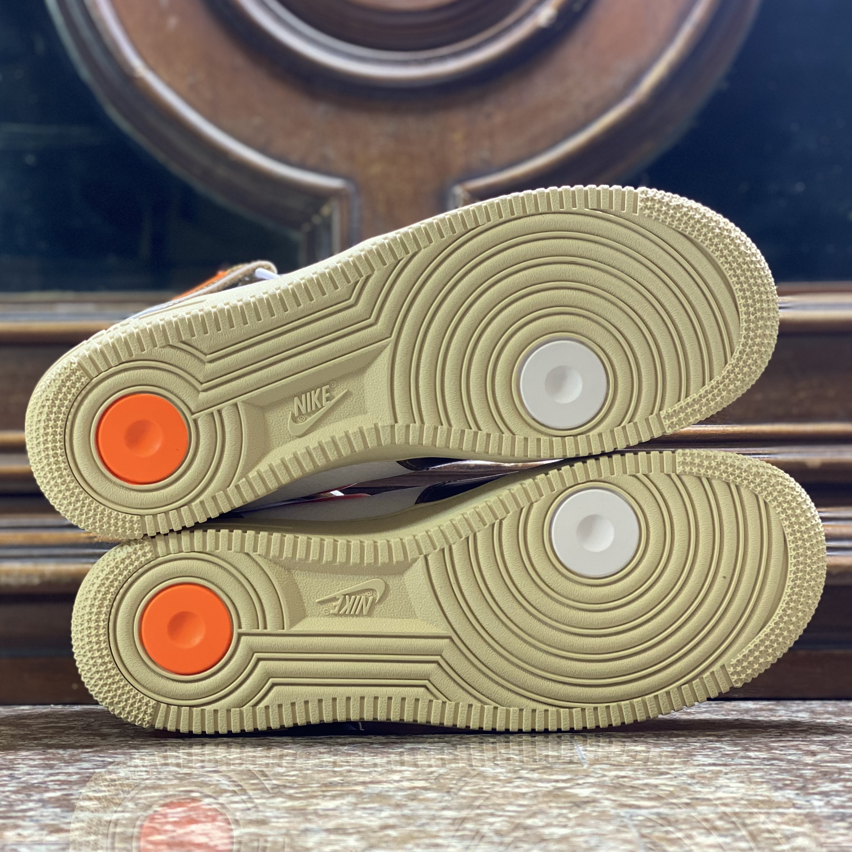 รองเท้า Nike Air Force 1 Mid ‘Ale Brown’ (M9/9.5/10/12US)