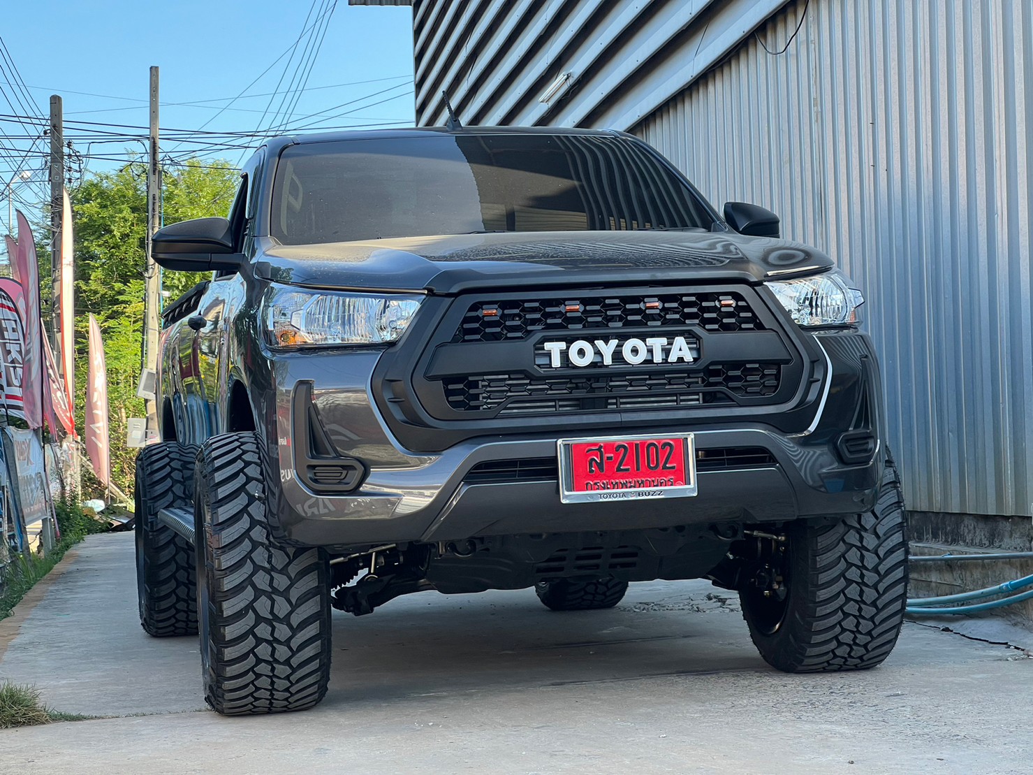 TOYOTA REVO หัวเดียว ทรงเมกา ที่ STEP9