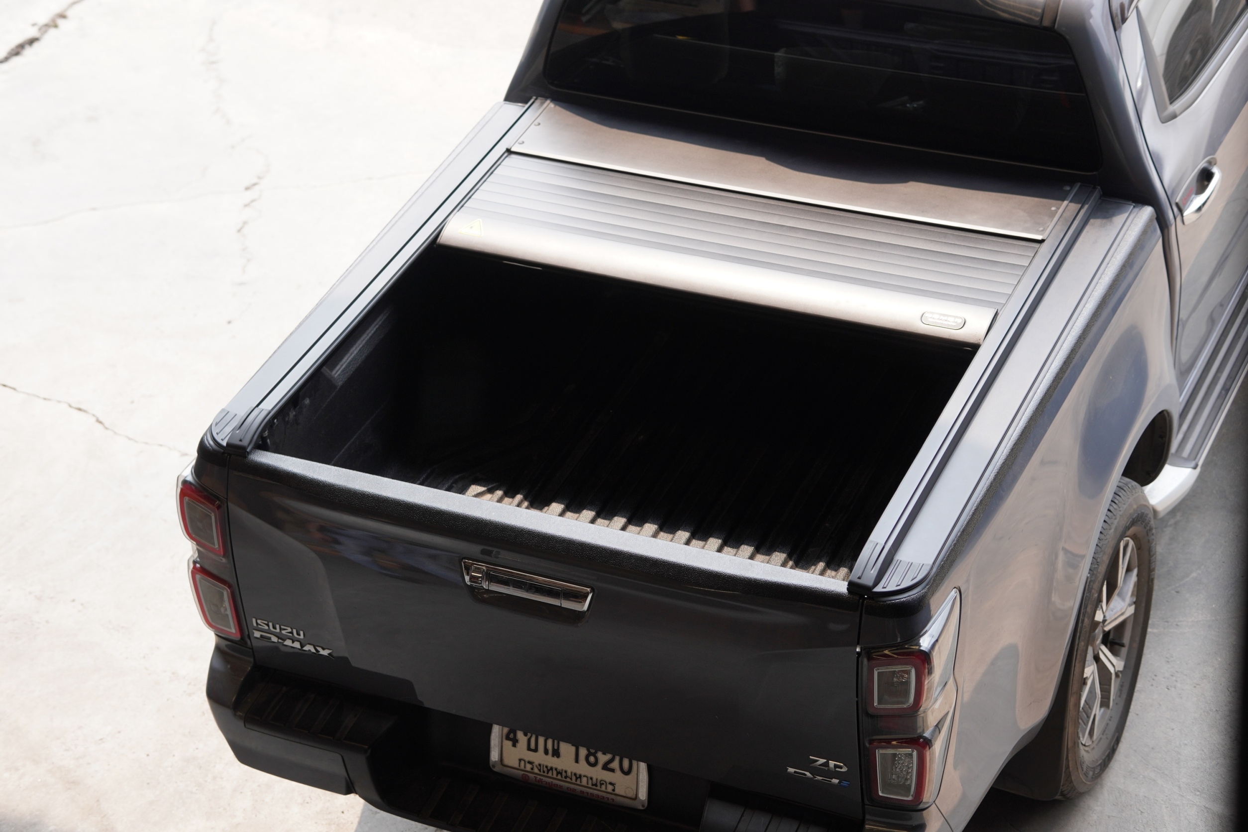 HAMER AUTO ROLLER LID ฝาปิดท้ายกระบะใส่ D-MAX ที่ STEP9
