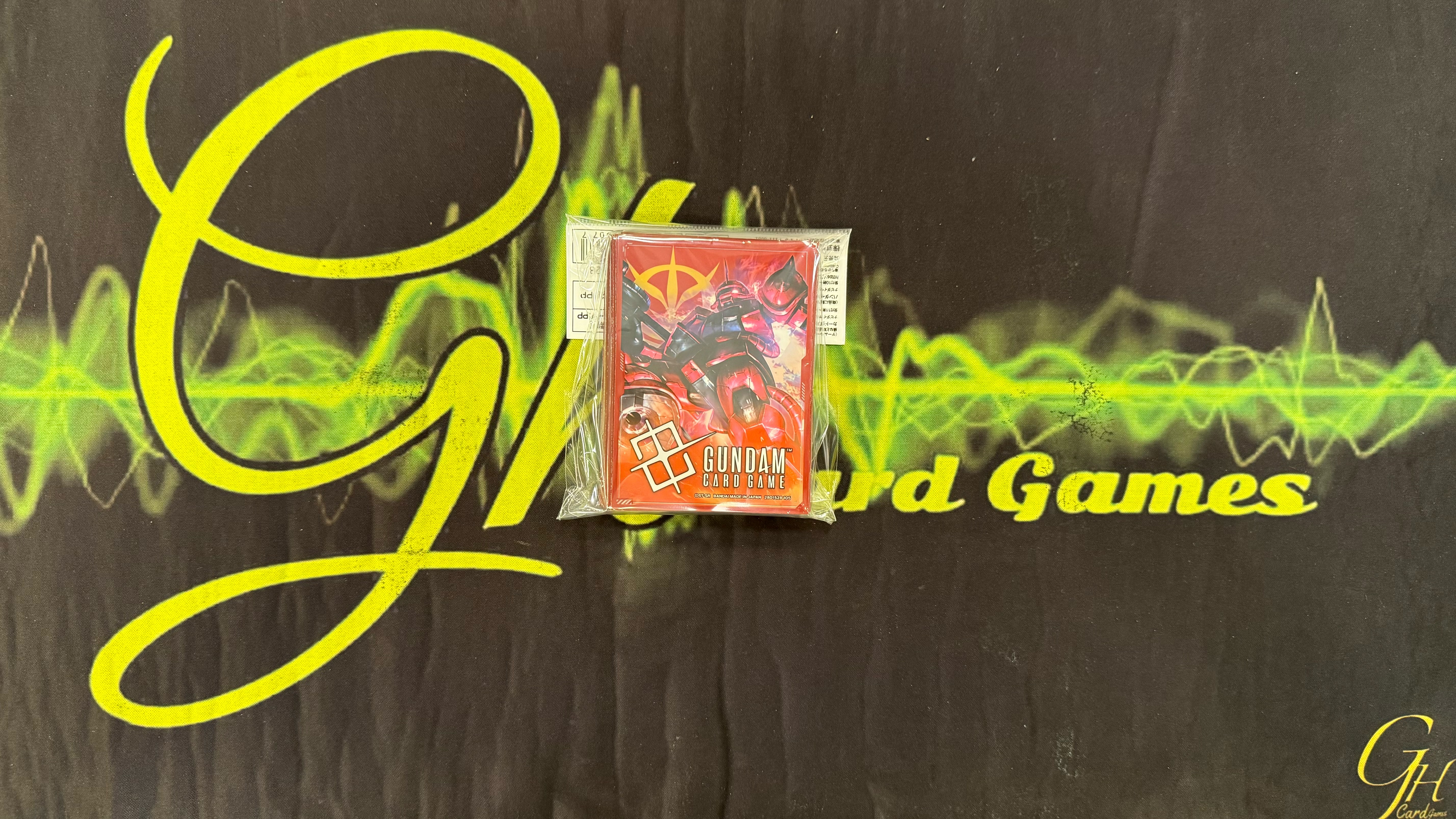 Gundam Card Game (GD-Sleeve001-04) Official Card Sleeve V.1 : Char' Zaku II/Zeon