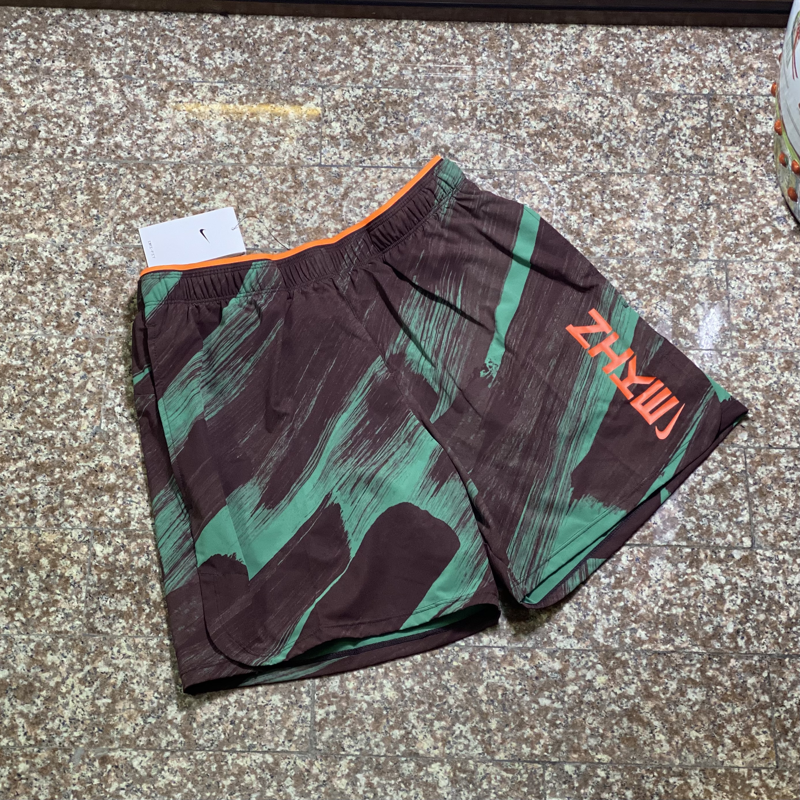 กางเกงวิ่ง Nike Dri-Fit Sport Clash 5” Split Shorts (S,M,L,XL)