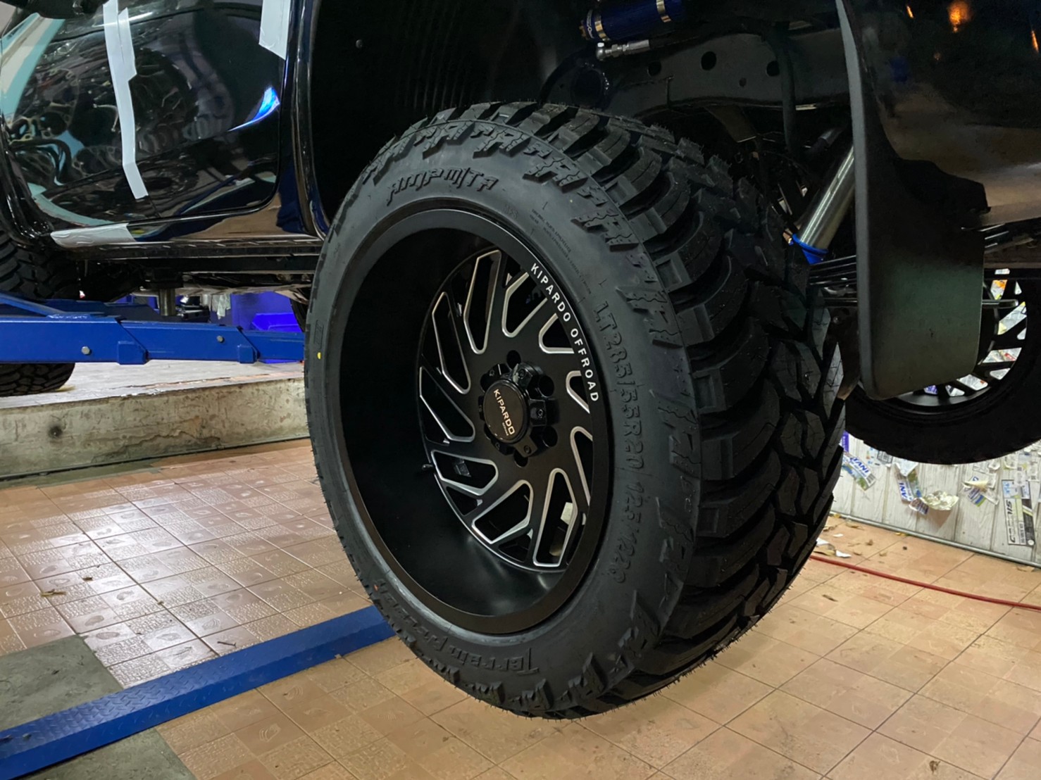 TRITON 4X4 จัดทรงเมกา