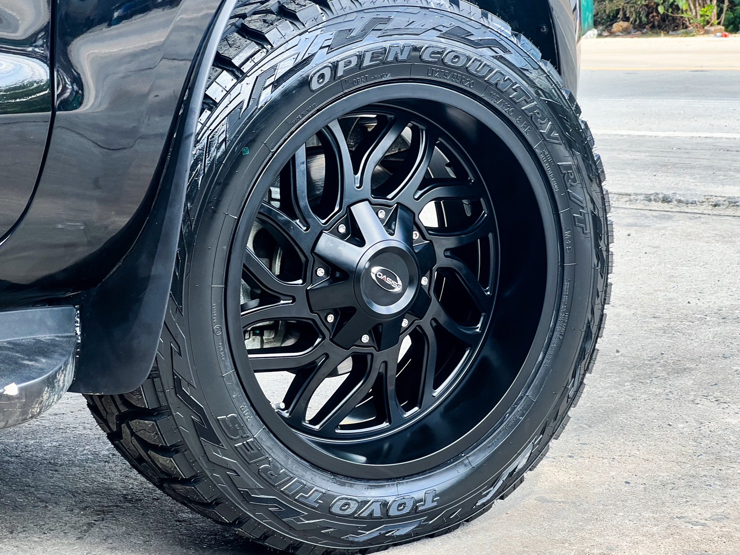 FORD EVEREST จองคิวมาจาก จันทบุรี คันนี้เดิมไม่ยก ทรงนี้เลย