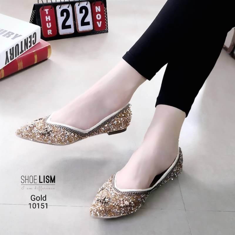 รองเท้าคัชชูเพชร