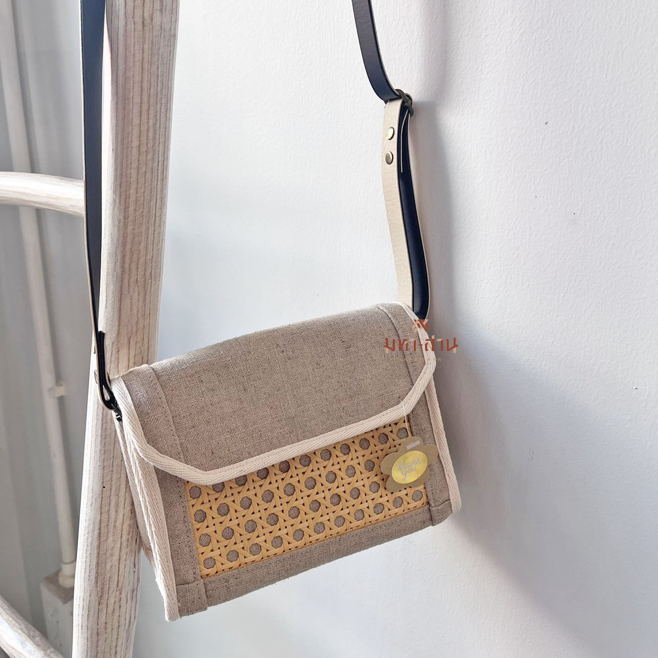 กระเป๋าสาน ฝาพับ สะพายน่ารัก กระเป๋าถือ กระเป๋าผู้หญิง กระเป๋าเด็ก สำเนา