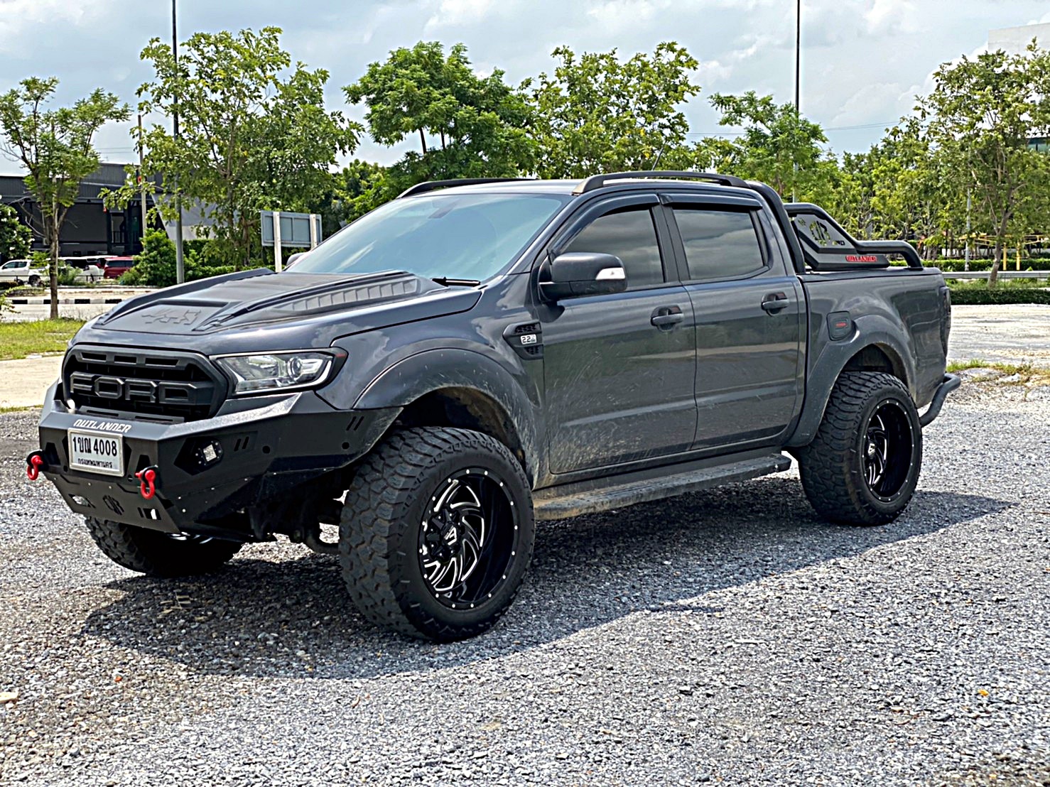 FORD จัดชุดใหม่ ทรงเมกาที่ STEP9