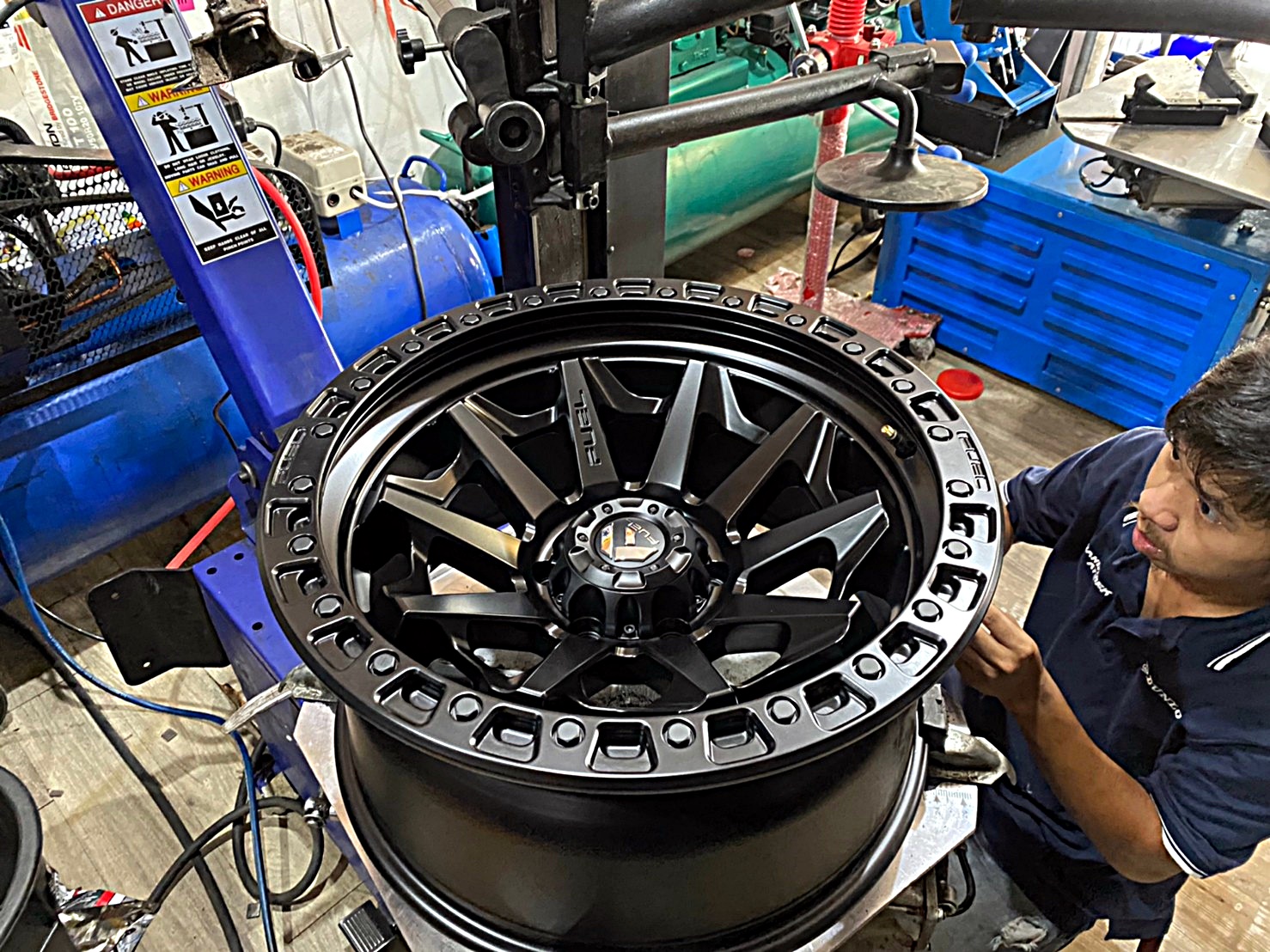 FORD RAPTOR ล้อ FUEL COVERT ขอบ20